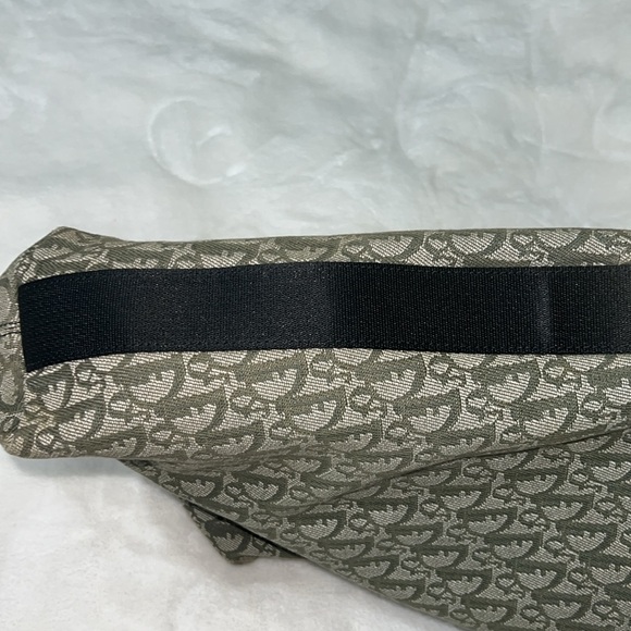 🎉SOLD 🎉 Christian Dior Trotter Crossbody bag - Picture 9 of 16